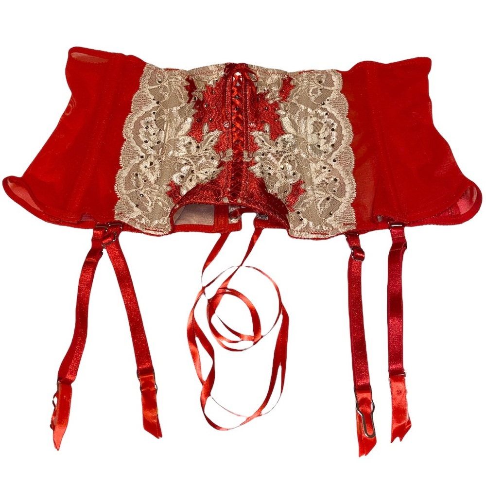 Victoria’s Secret Boned Lace Garter Belt